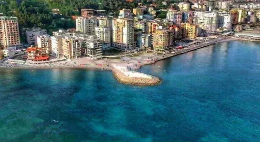 Lovely Studio Apartment Beachfront Durrës Kültér fotó